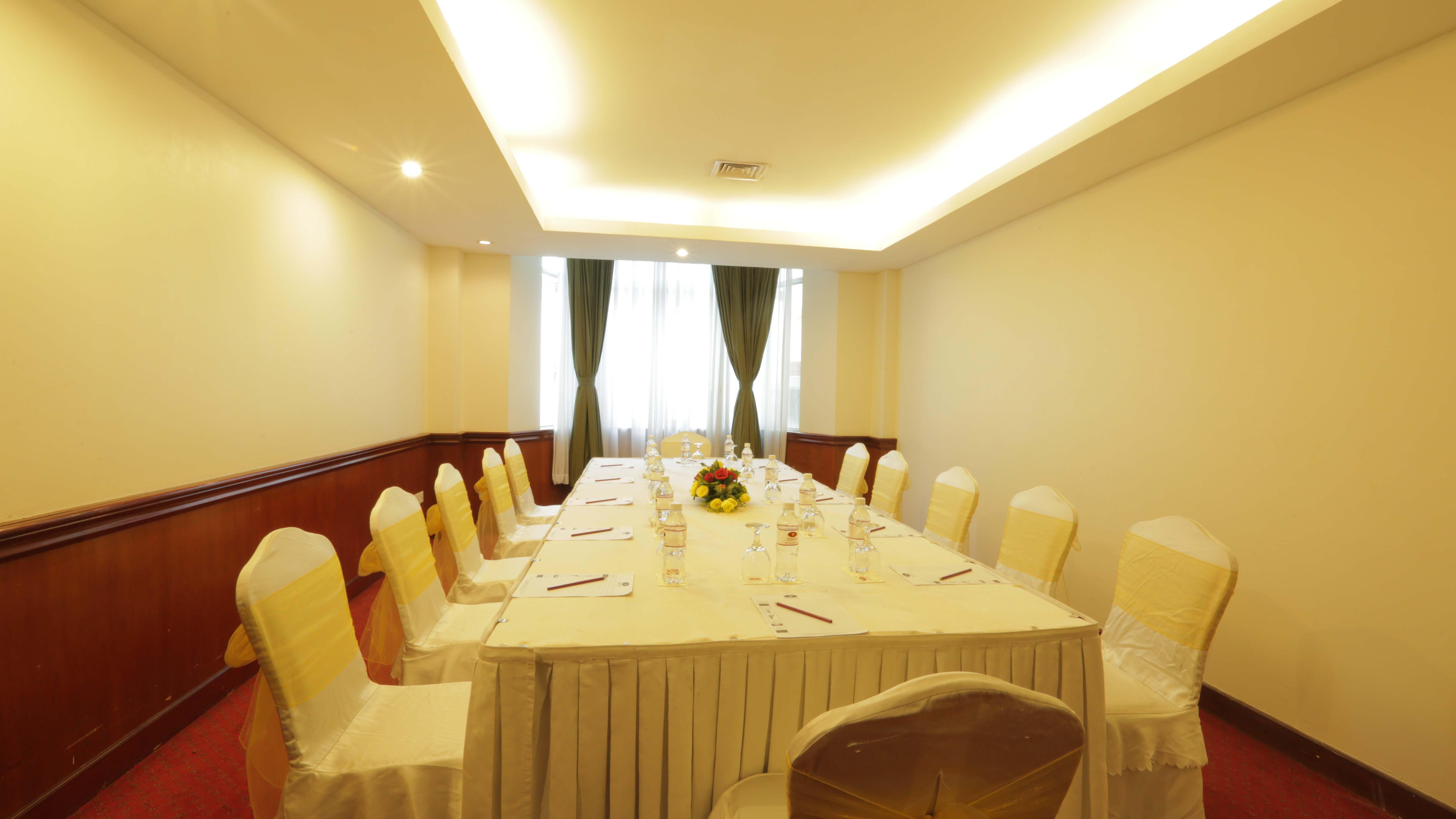 Phnom Penh Hotel Buitenkant foto