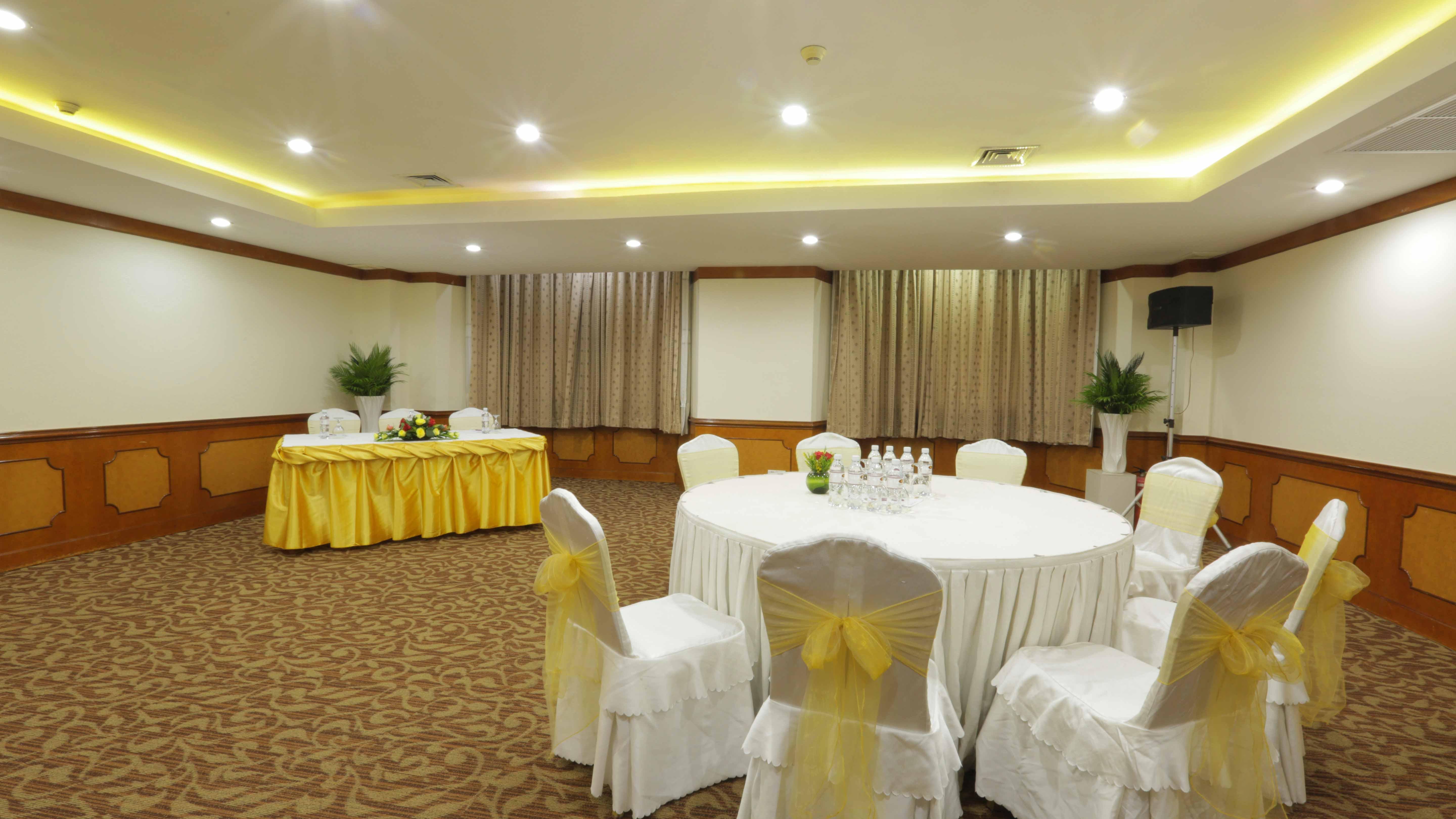 Phnom Penh Hotel Buitenkant foto