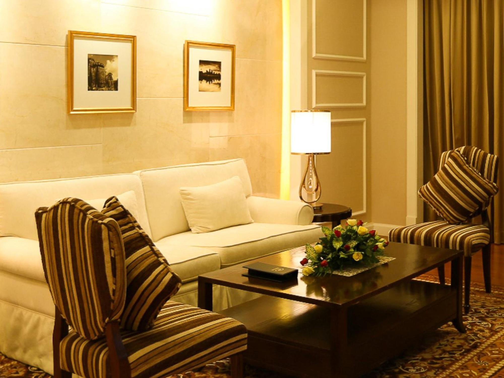 Phnom Penh Hotel Buitenkant foto